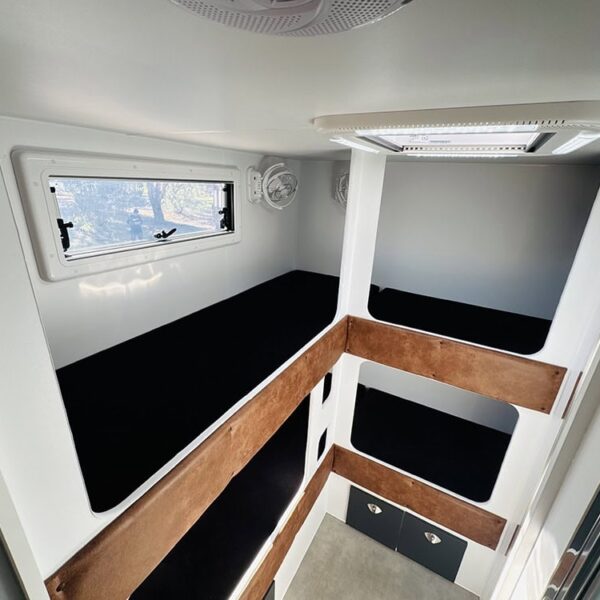 Billabong Family Caravan Quad Bunk 10