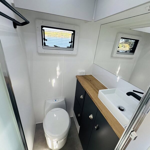Billabong Family Caravan Quad Bunk 7