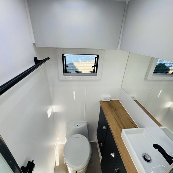 Billabong Family Caravan Quad Bunk 9