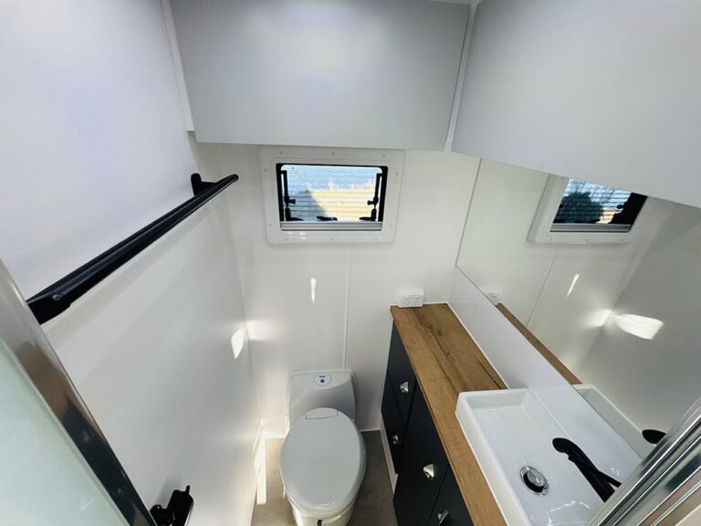 Billabong Family Caravan Quad Bunk 9