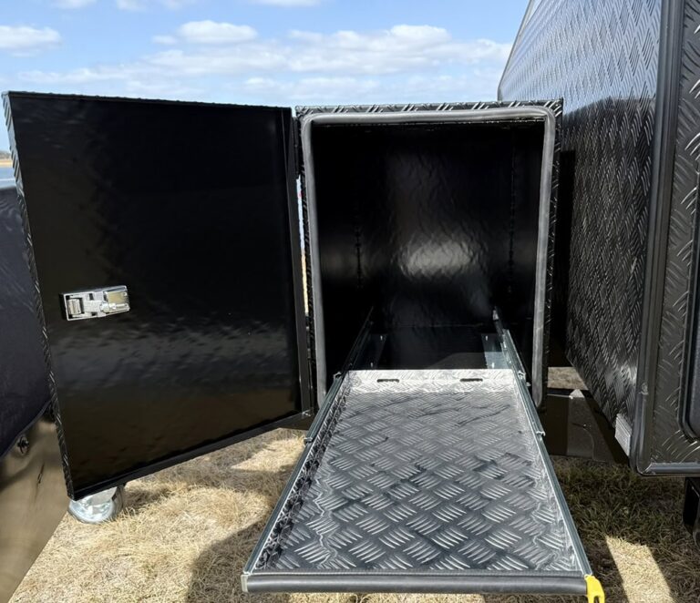 Billabong Quad Bunk Family Caravan 25