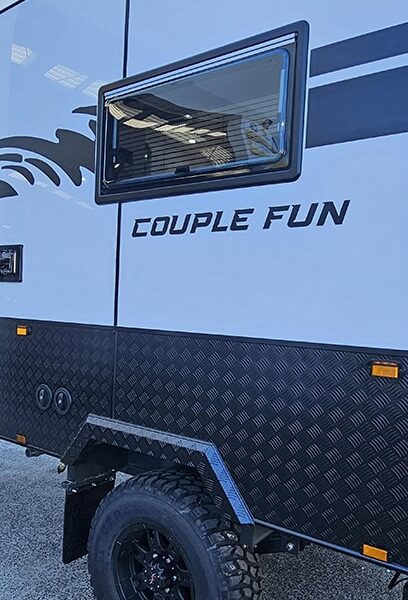 Billabong Couple Fun Caravan